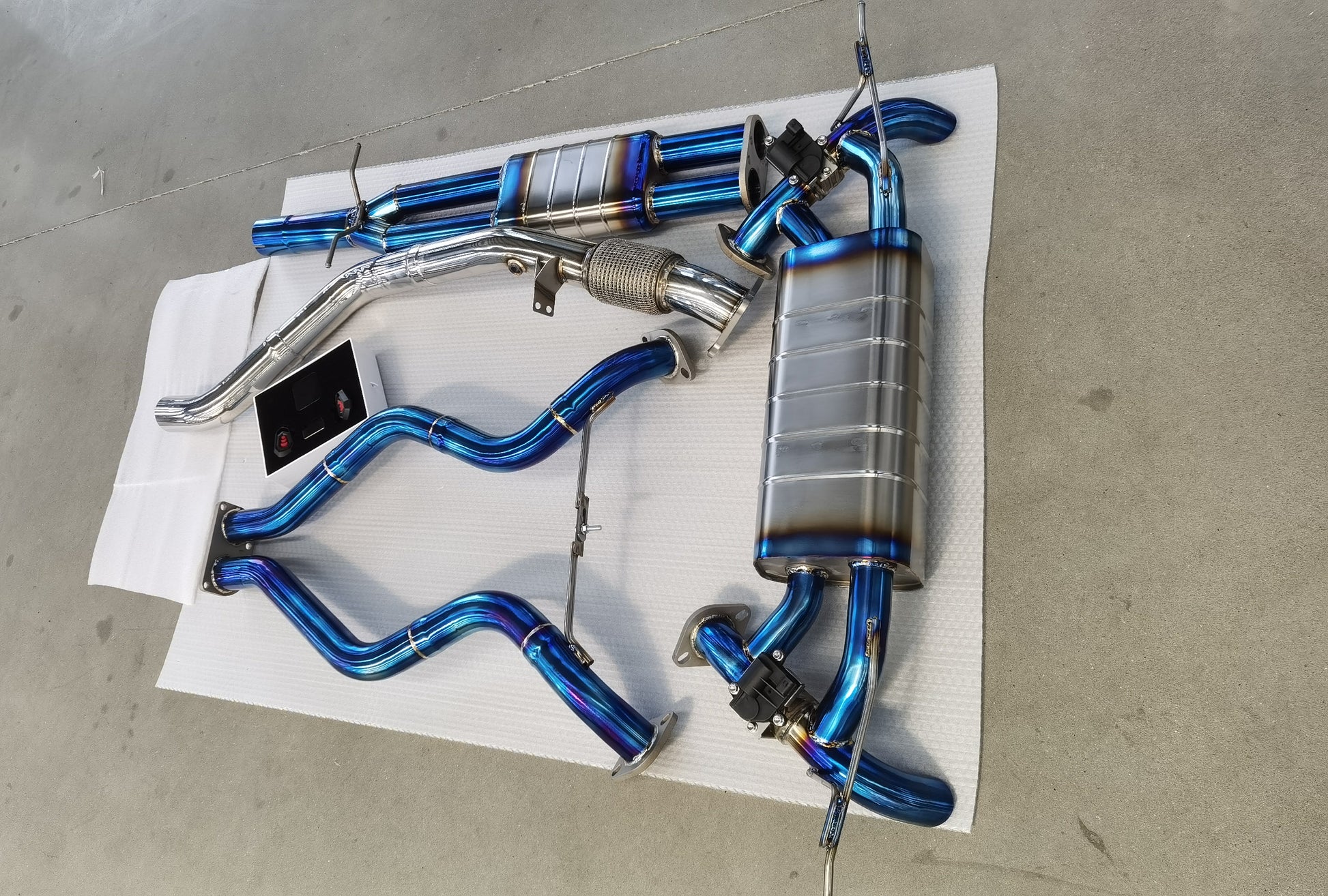 F Tech Motors Titanium Exhaust System for Land Rover Defender 110 L663 2020+