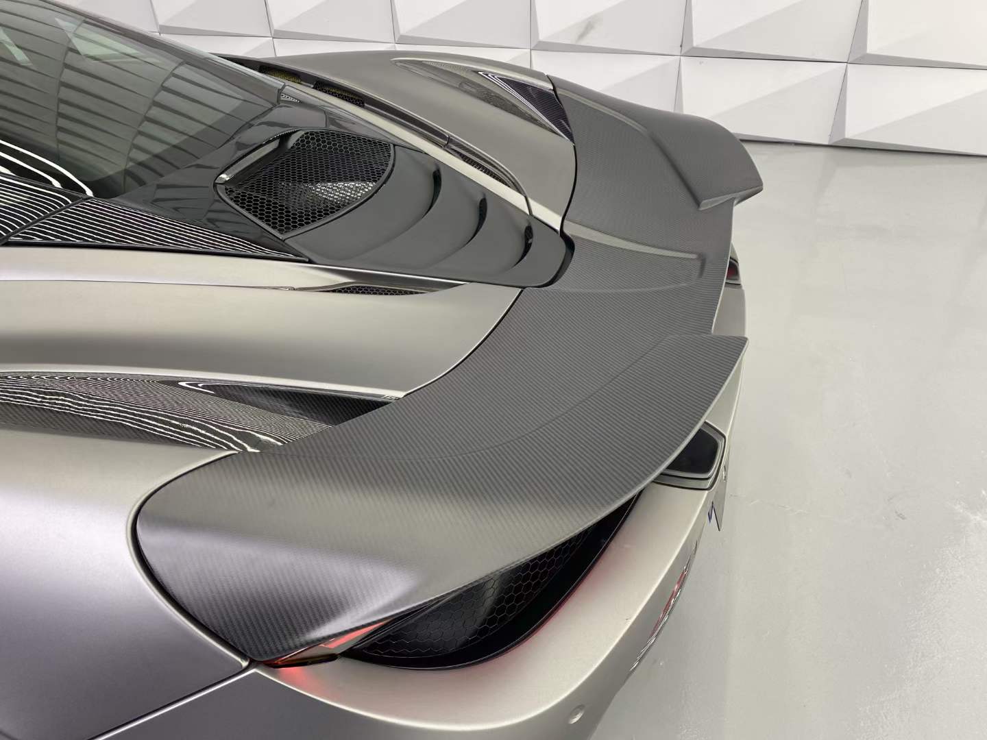 Dry Carbon Fiber Body Kit fits McLaren 720S VR Aero