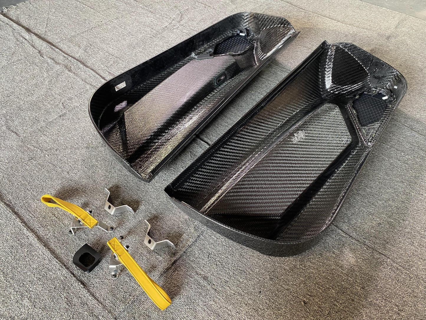 Dry carbon fiber door panels fit Lamborghini Aventador LP700 LP720 LP740 LP750 SVJ 2011UP