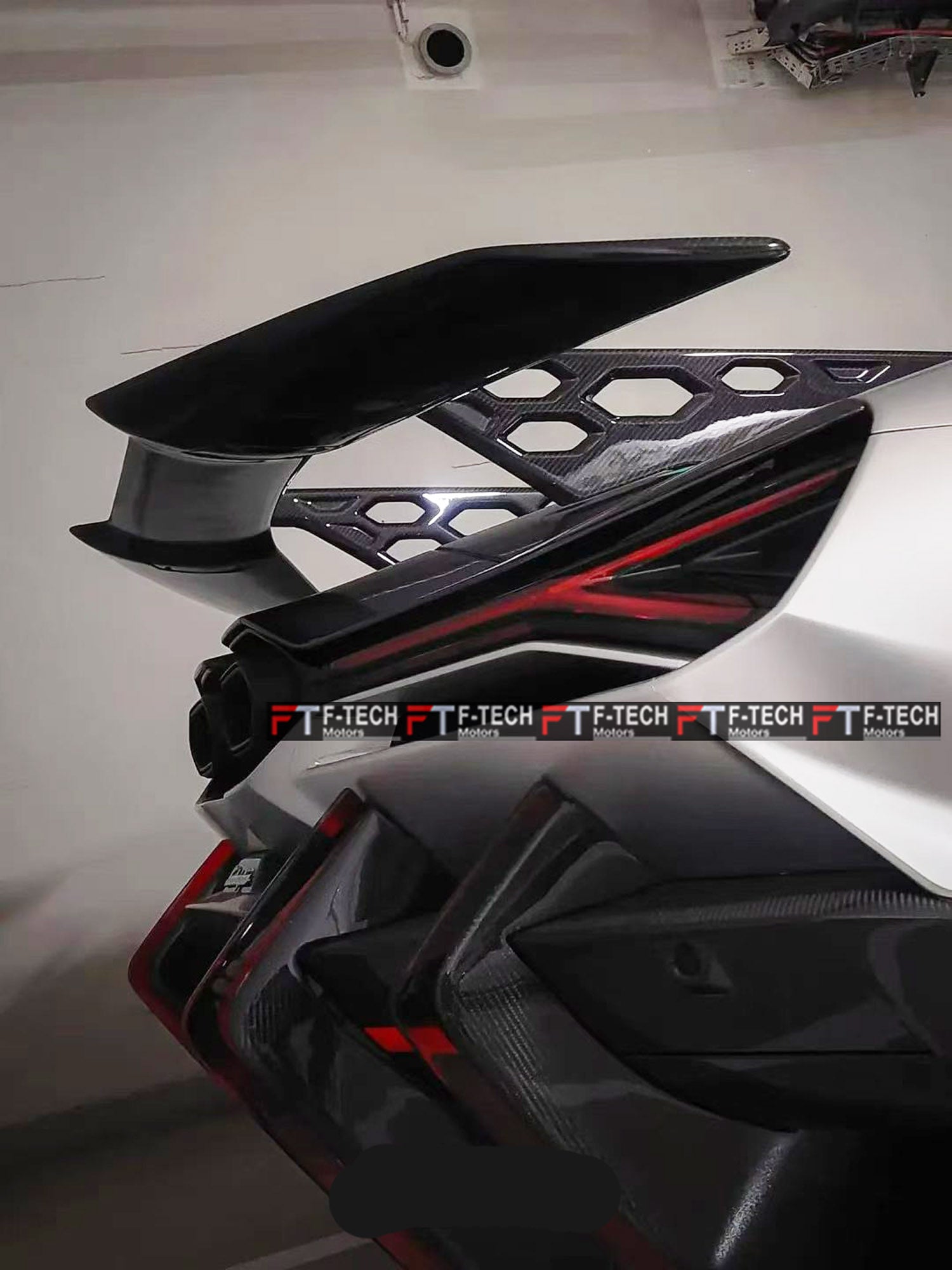 Dry Carbon Fiber Aero Body Kit for Lamborghini Revuelto (2024+) Duke