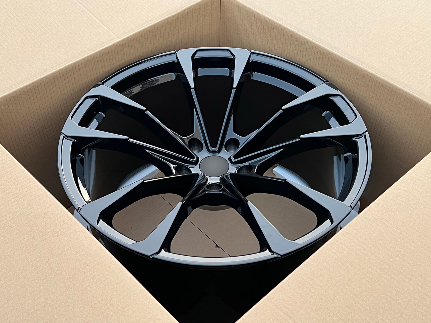 lamborghini-urus-style-gloss-black-forged-wheel-rims(1)