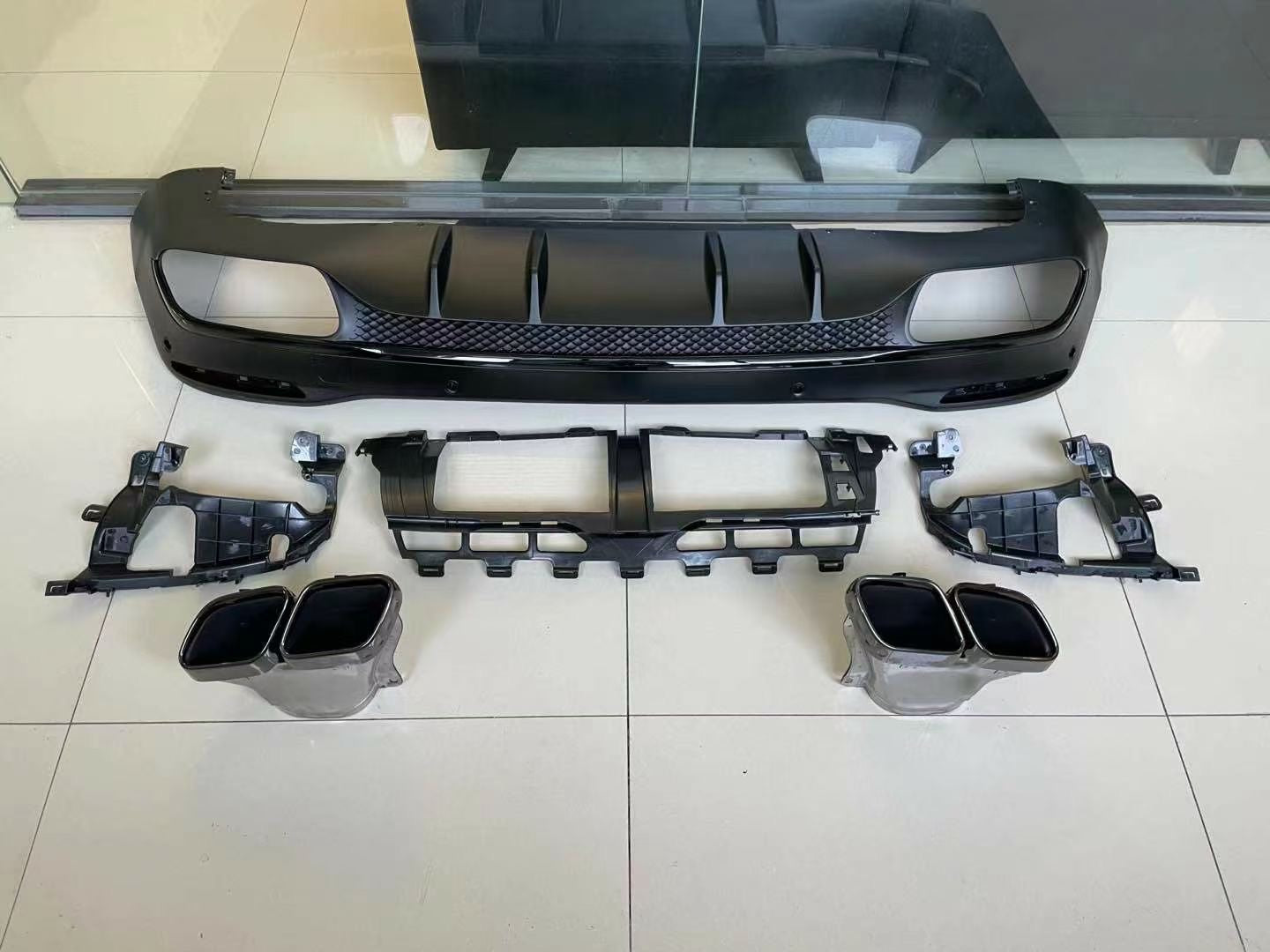 Mercedes Benz GLE53 rear diffuser with exhaust tips for V167 2019 - 2023