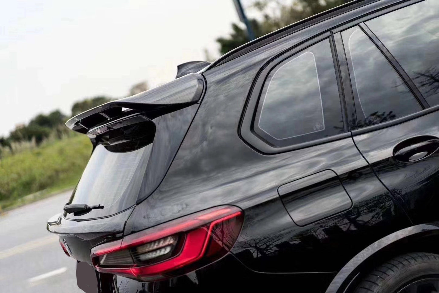 Carbon fiber body kit for BMW X5 G05 2019-2023