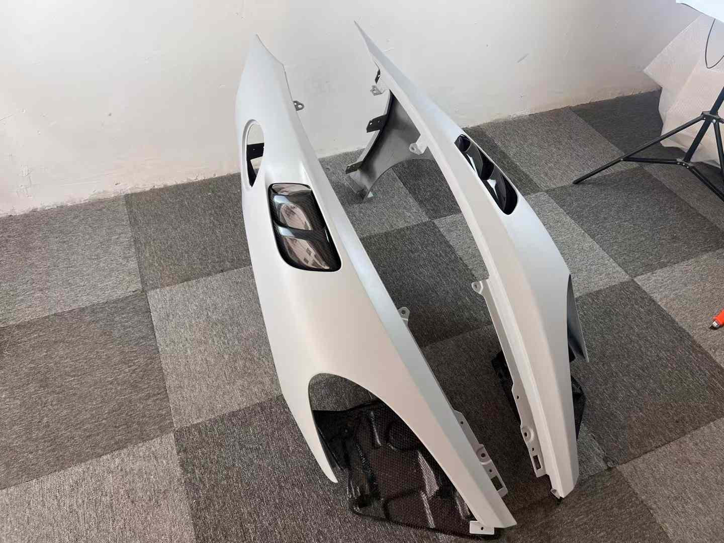 Dry carbon fiber GT4 RS style pair of front fenders Porsche 718 Cayman Boxster 982 2016+