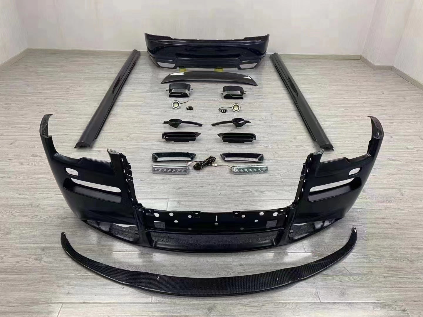 For Rolls Royce Ghost 2014 - 2020 Conversion Upgrade Body Kit Front Bumper Rear Bumper Spoiler Side skirts